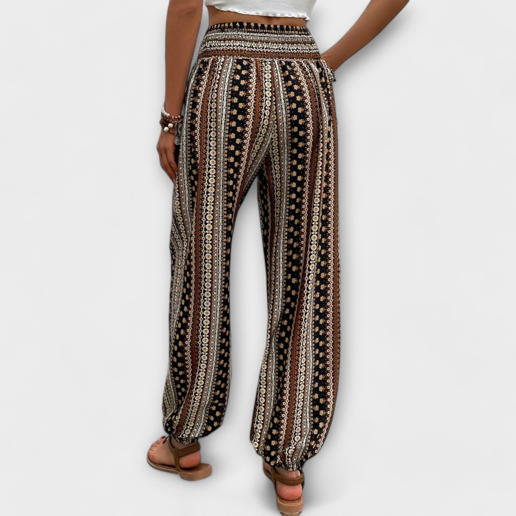 Scarlett – Pants with Ethnic Graphic Print