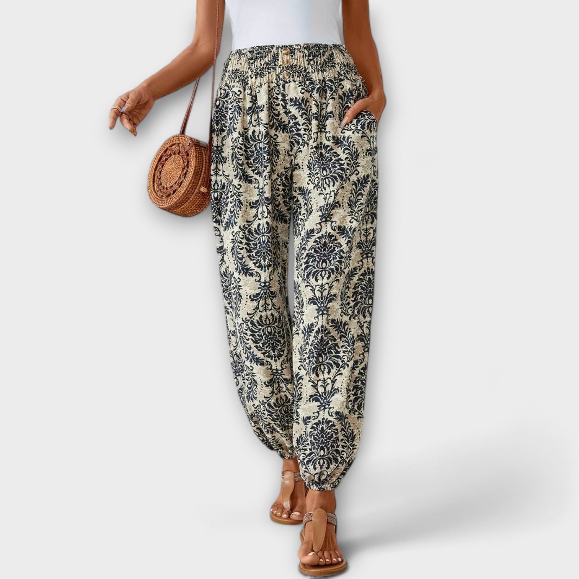Scarlett – Pants with Ethnic Graphic Print
