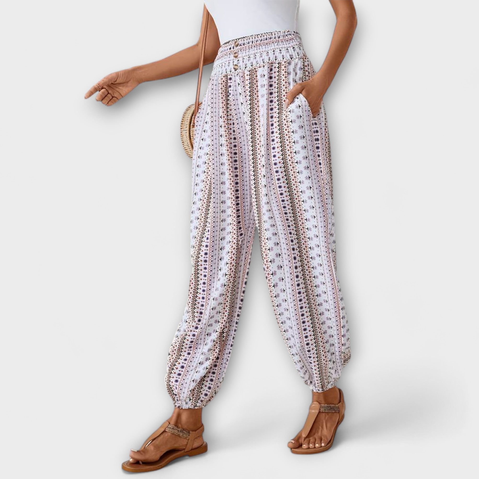 Scarlett – Pants with Ethnic Graphic Print