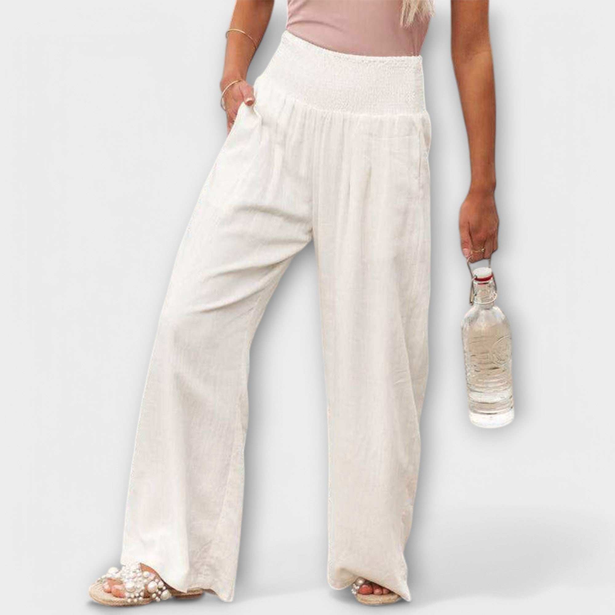 Reina – Tropical Pants in Relaxed Style