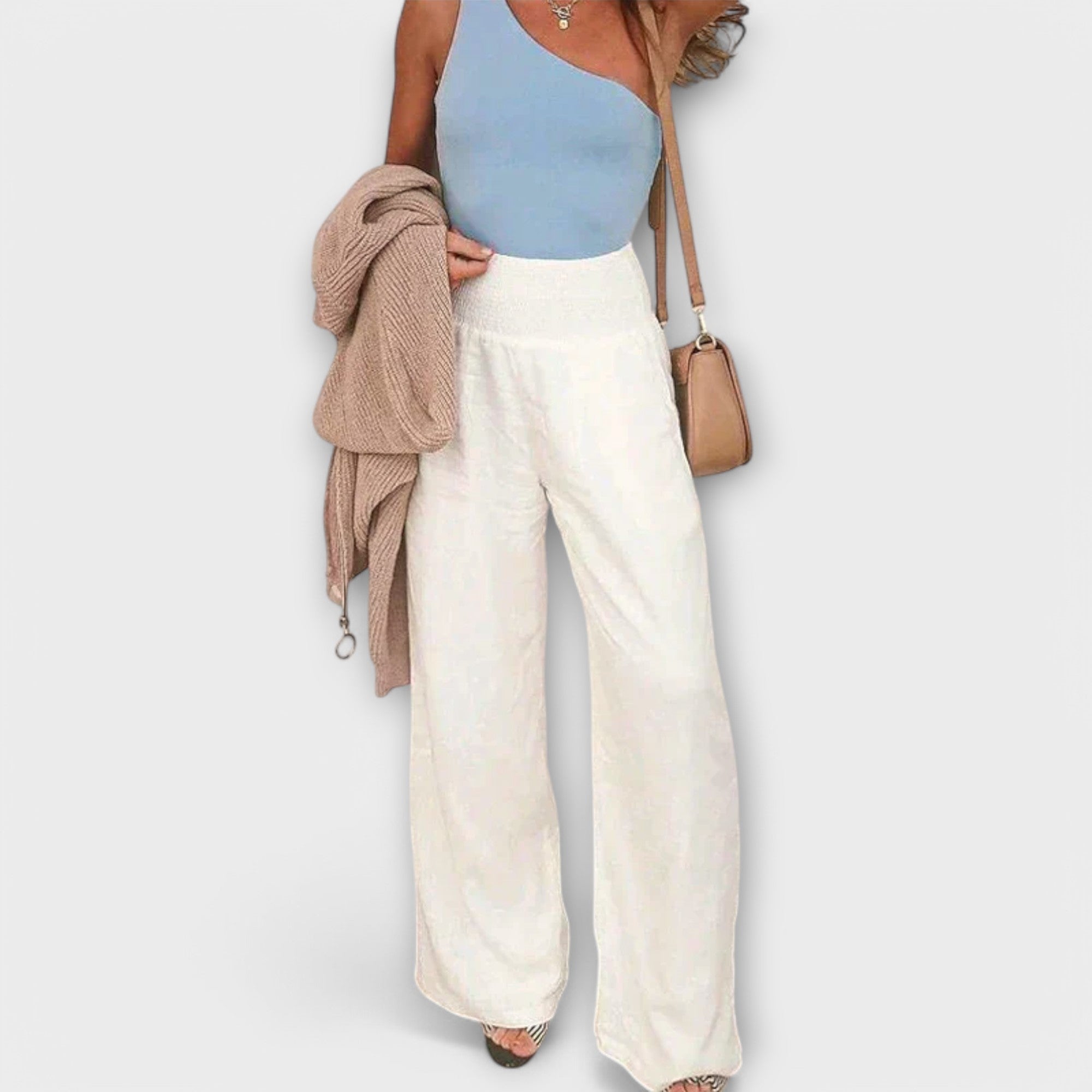 Reina – Tropical Pants in Relaxed Style